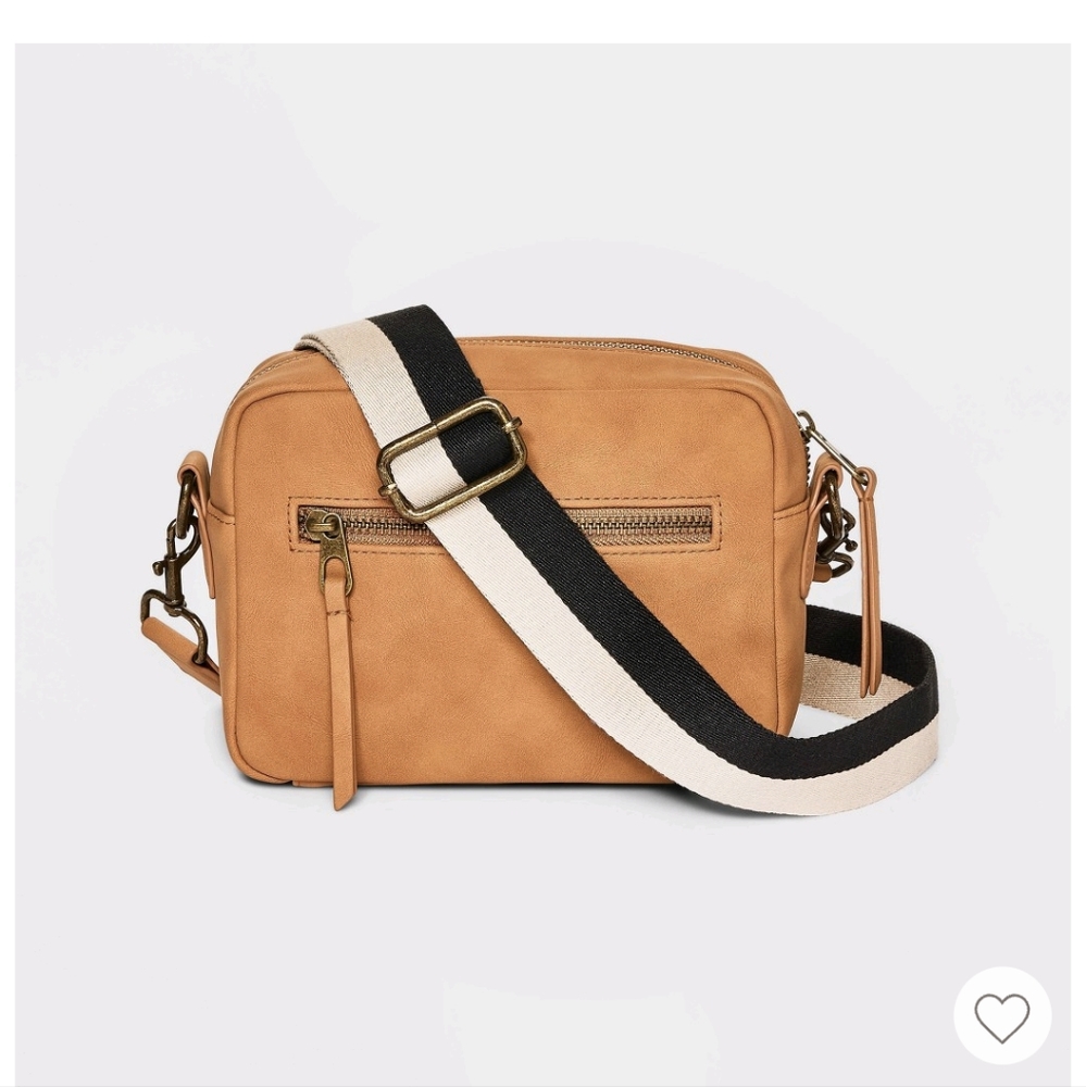 NWT Camera Crossbody Bag by Universal Threads- Cognac